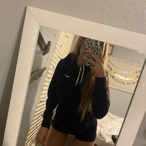nike turtleneck sweatshirt